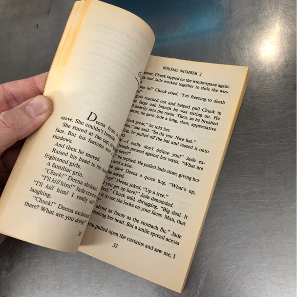 Vintage Fear Street: Wrong Number 2 by: R.L. Stine, paperback book - Picture 4 of 6